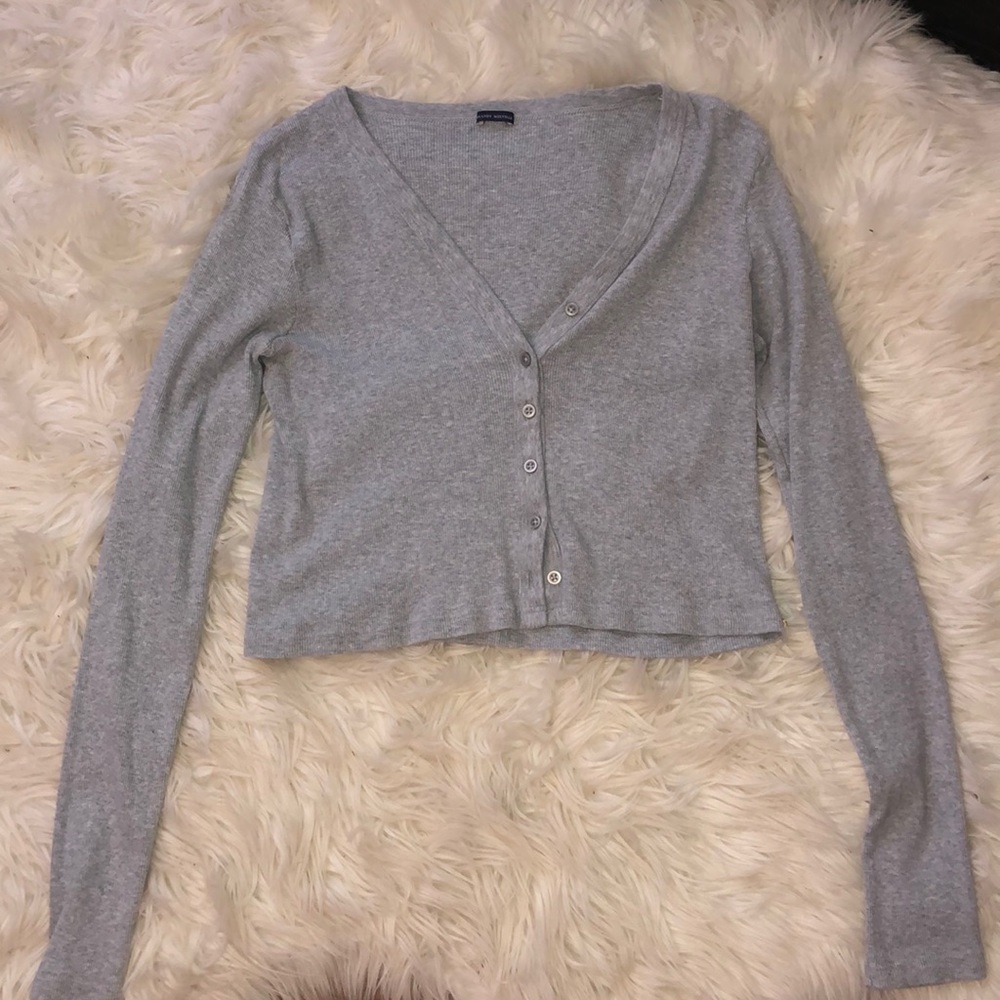 Brandy Melville Cropped Gray Shirt